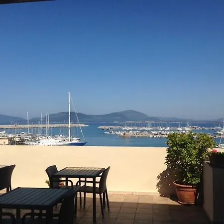 La Terrazza Sul Porto - Bed & Breakfast 3*